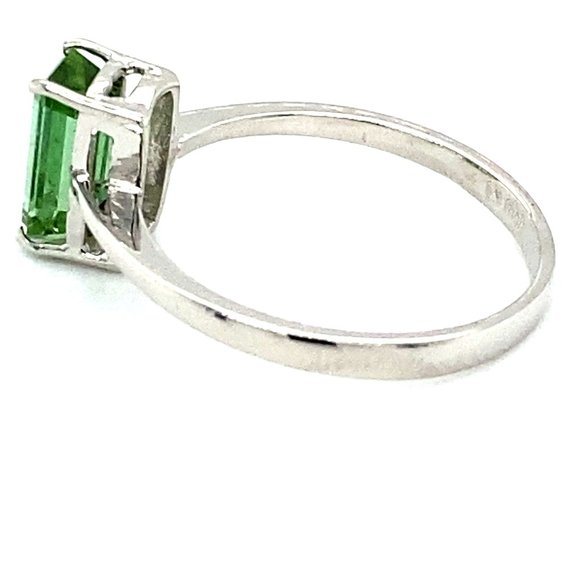 Green Tourmaline 2.10ct Solid 18K White Gold Ring